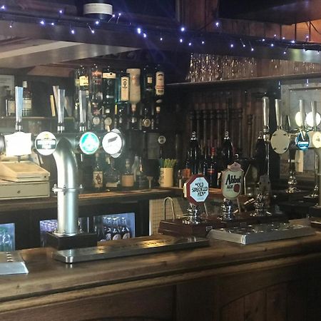 The Dog & Doublet Inn Kingsbury Exterior foto